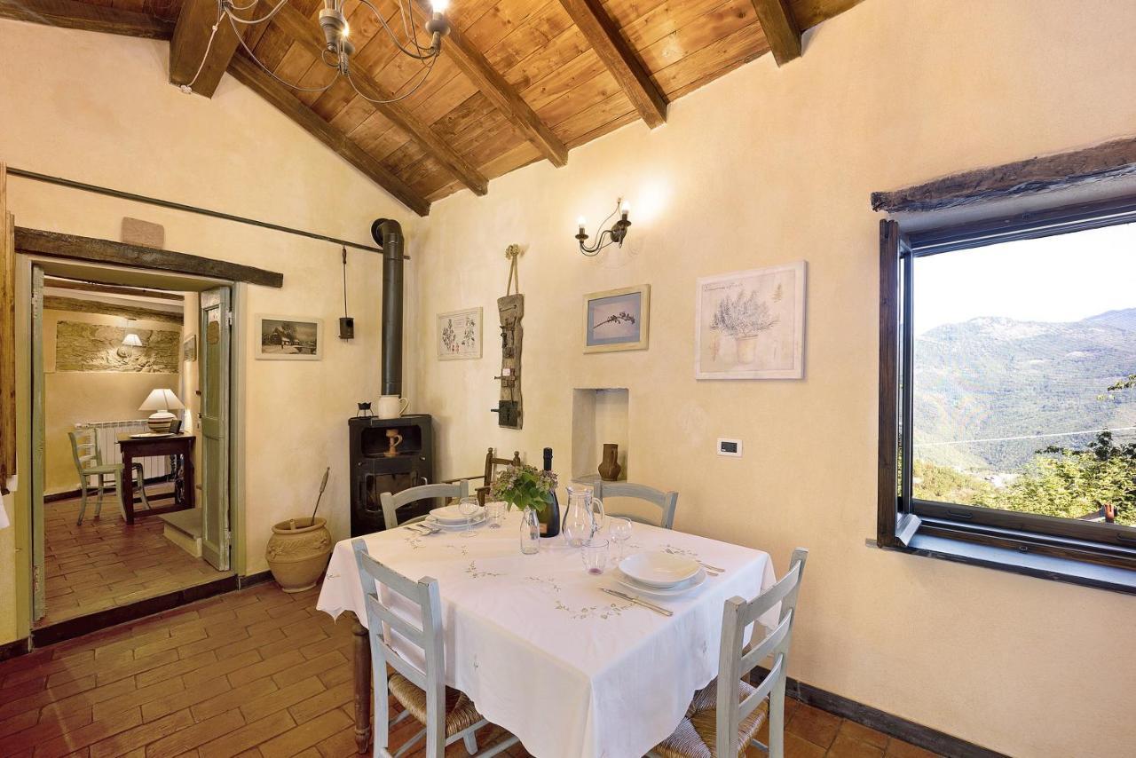 Вилла Casa Vittorina Cesio Экстерьер фото