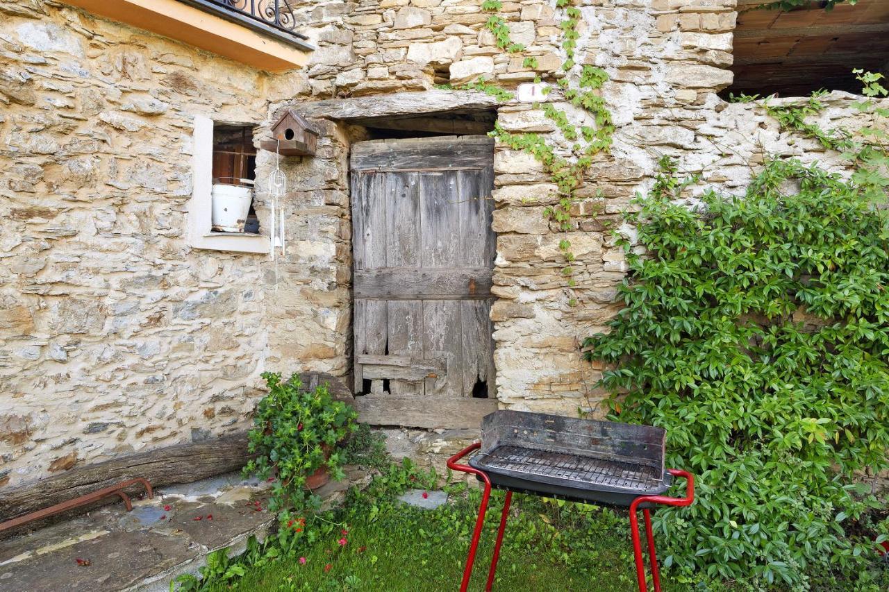 Вилла Casa Vittorina Cesio Экстерьер фото